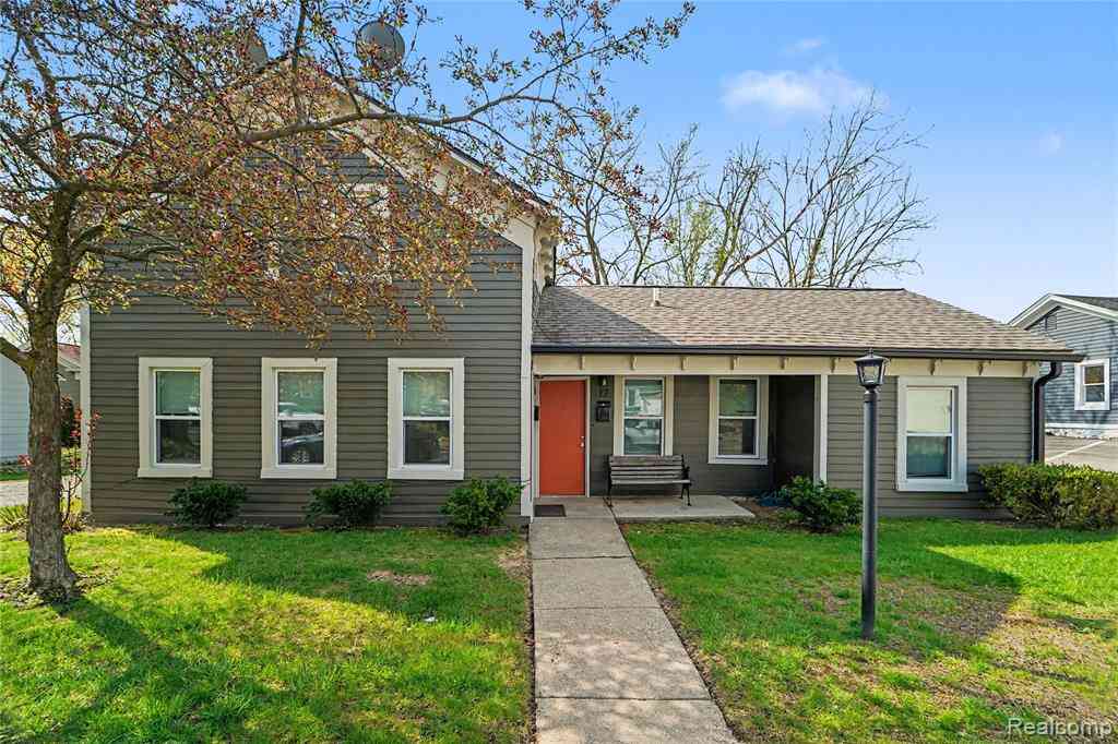 Multifamily For Sale - 12 E Church Street <br/> Clarkston, MI 48346