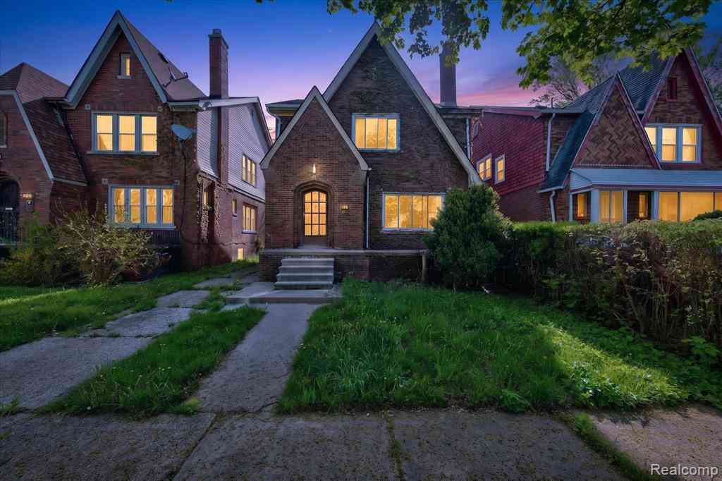 Multifamily For Sale - 14052 Northlawn Street <br/> Detroit, MI 48238