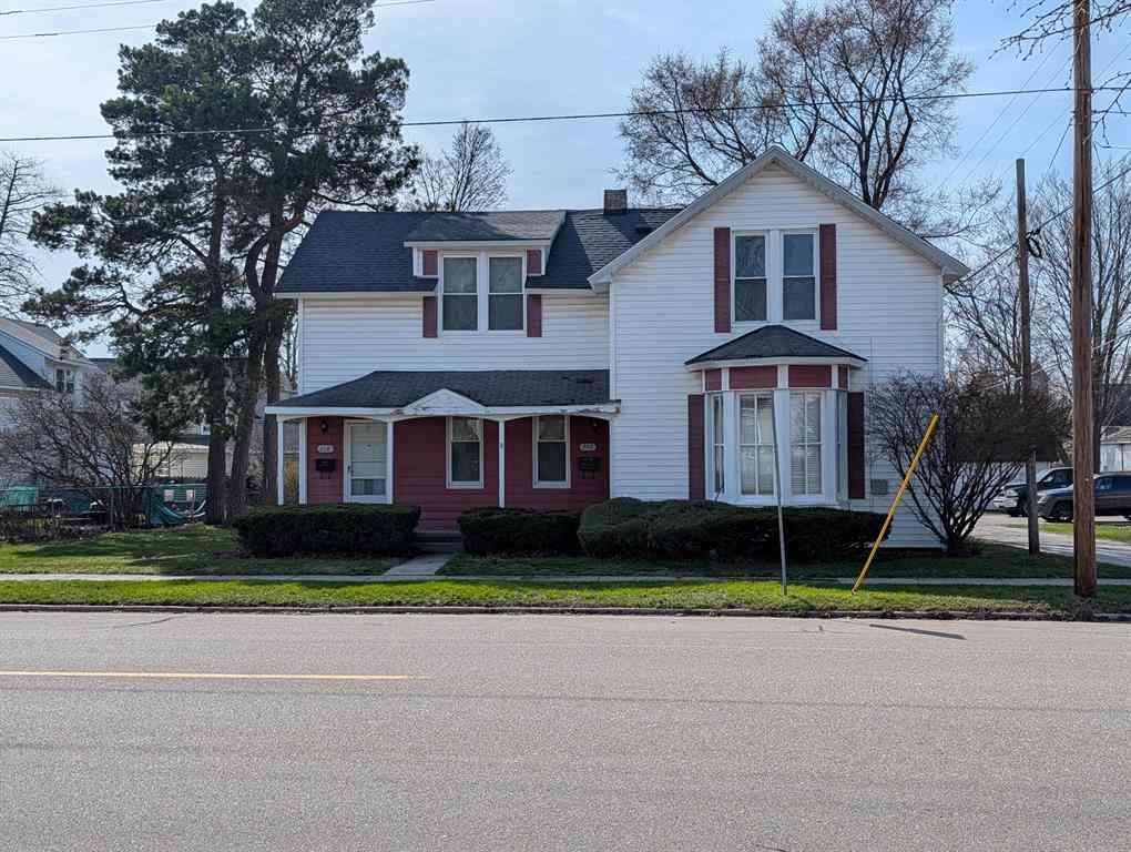 Multifamily For Sale - 208 S Washington Avenue <br/> Ludington, MI 49431