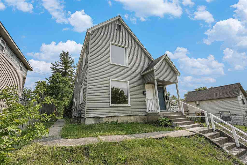 Multifamily For Sale - 510 Woodlawn Street Se SE<br/> Grand Rapids, MI 49507