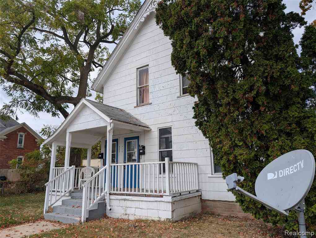 Multifamily For Sale - 220 W Park Street <br/> Lapeer, MI 48446
