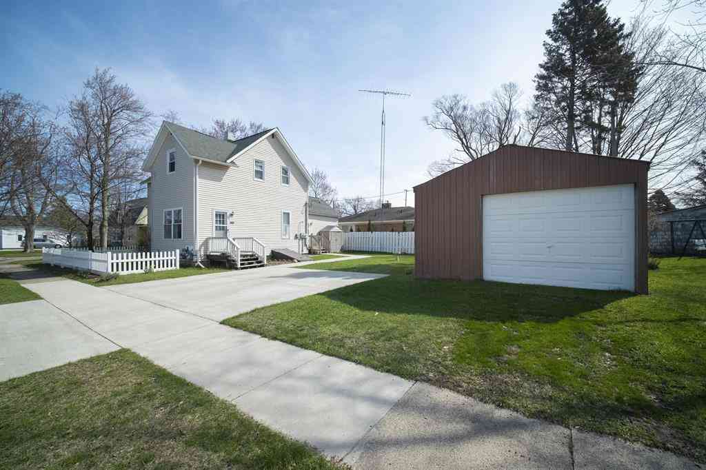 Multifamily For Sale - 257 2nd Avenue <br/> Manistee, MI 49660
