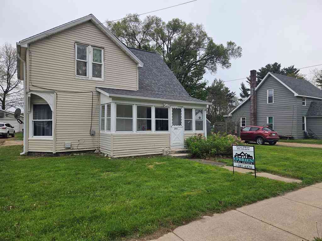 Multifamily For Sale - 207 N State Street <br/> Gobles, MI 49055