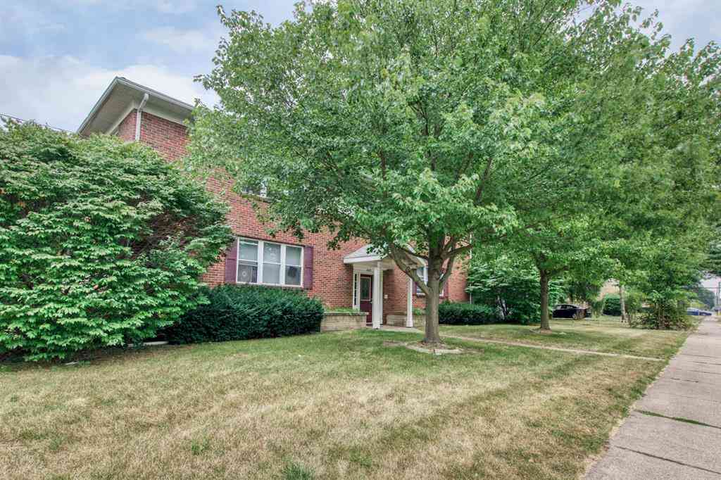 Multifamily For Sale - 3025 E Main Street <br/> Kalamazoo, MI 49048