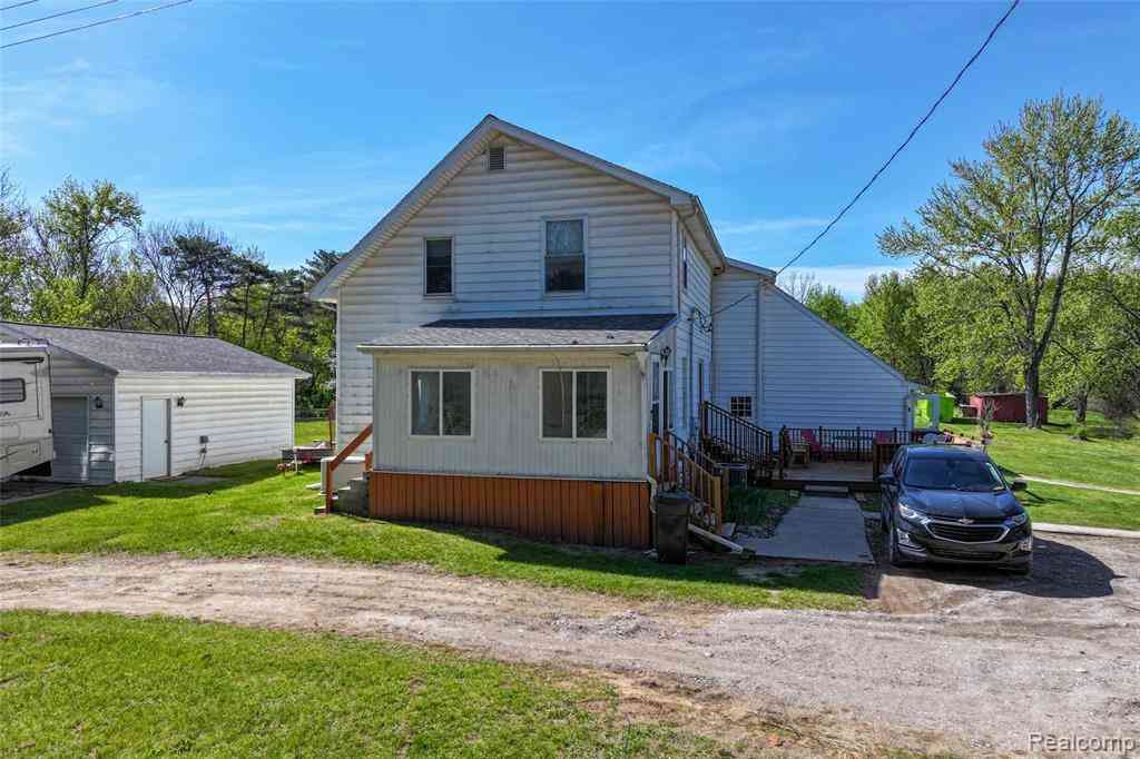 Multifamily For Sale - 11472 E Lippincott Boulevard <br/> Davison, MI 48423