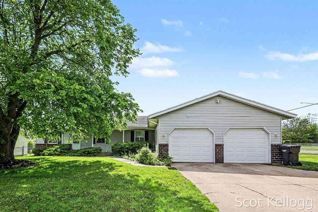 Multifamily For Sale - 3209-3211 Coach Lane Se SE<br/> Kentwood, MI 49512