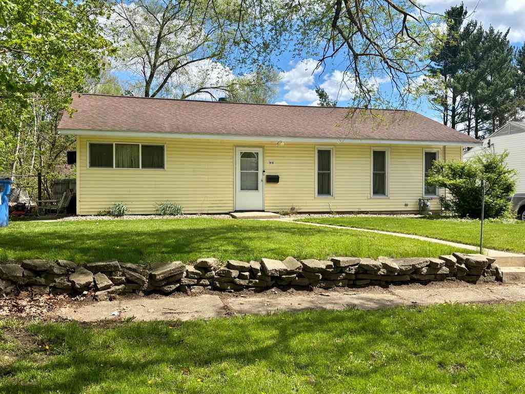 Multifamily For Sale - 817 Market Street <br/> Sturgis, MI 49091