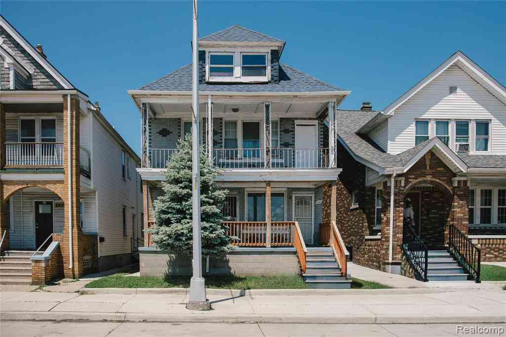 Multifamily For Sale - 2441 Holbrook Street <br/> Hamtramck, MI 48212