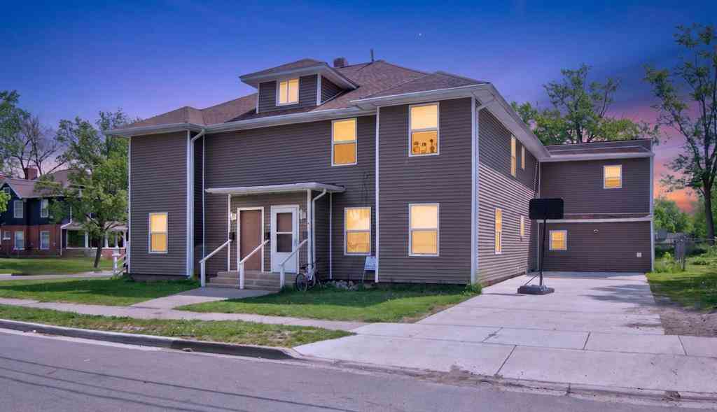 Multifamily For Sale - 127 W Wilkins Street <br/> Jackson, MI 49203