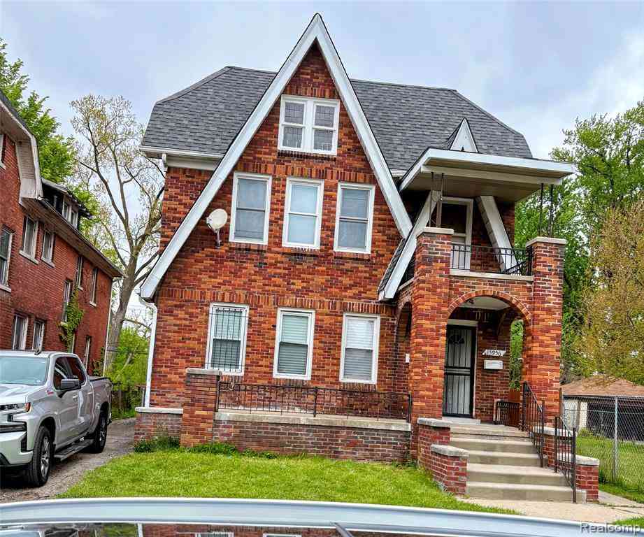 Multifamily For Sale - 15954 NW Hackett Street Nw NW<br/> Detroit, MI 48227