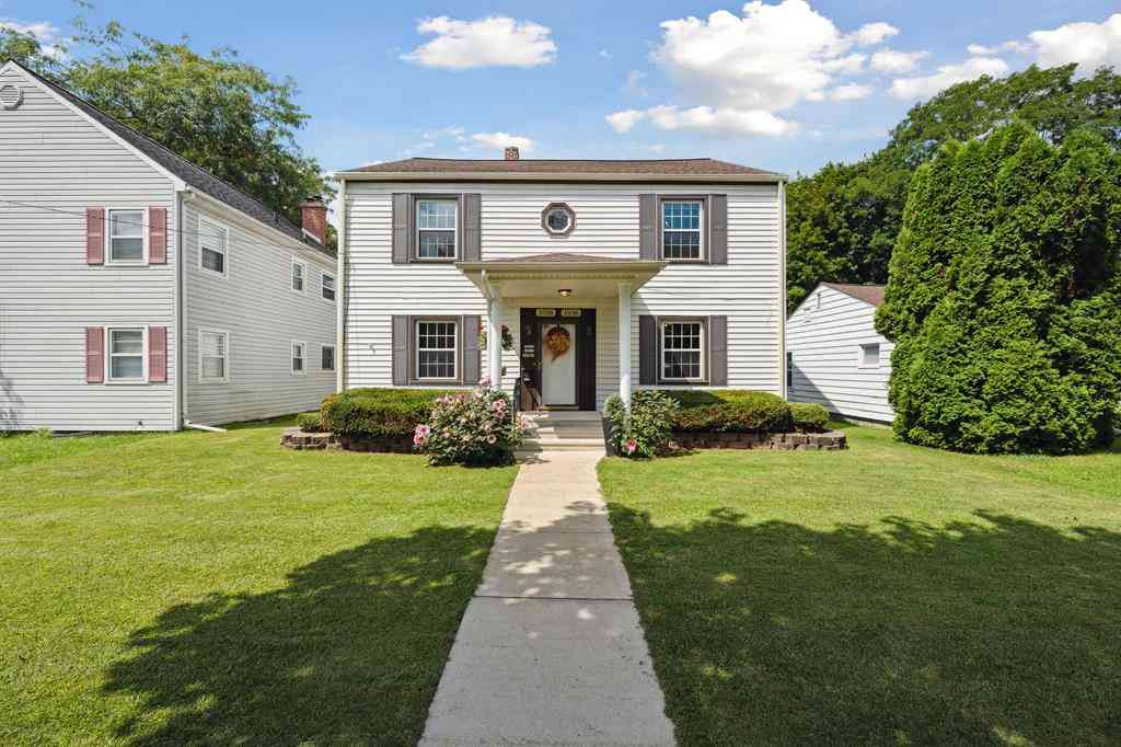 Multifamily For Sale - 1038 S West Avenue <br/> Jackson, MI 49203