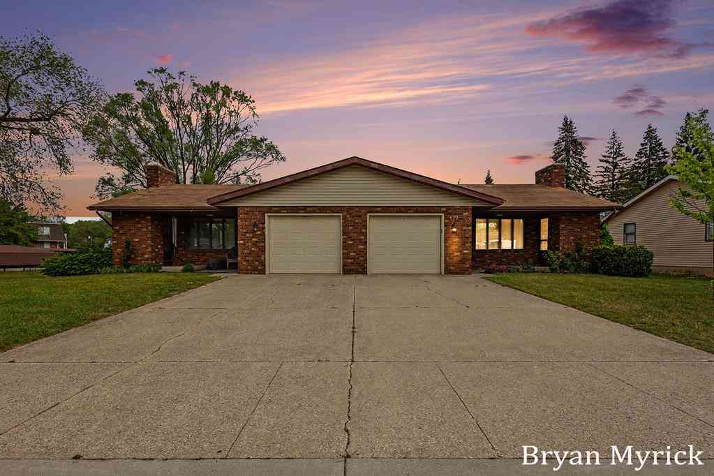 Multifamily For Sale - 475-477 W 30th Street <br/> Holland, MI 49423
