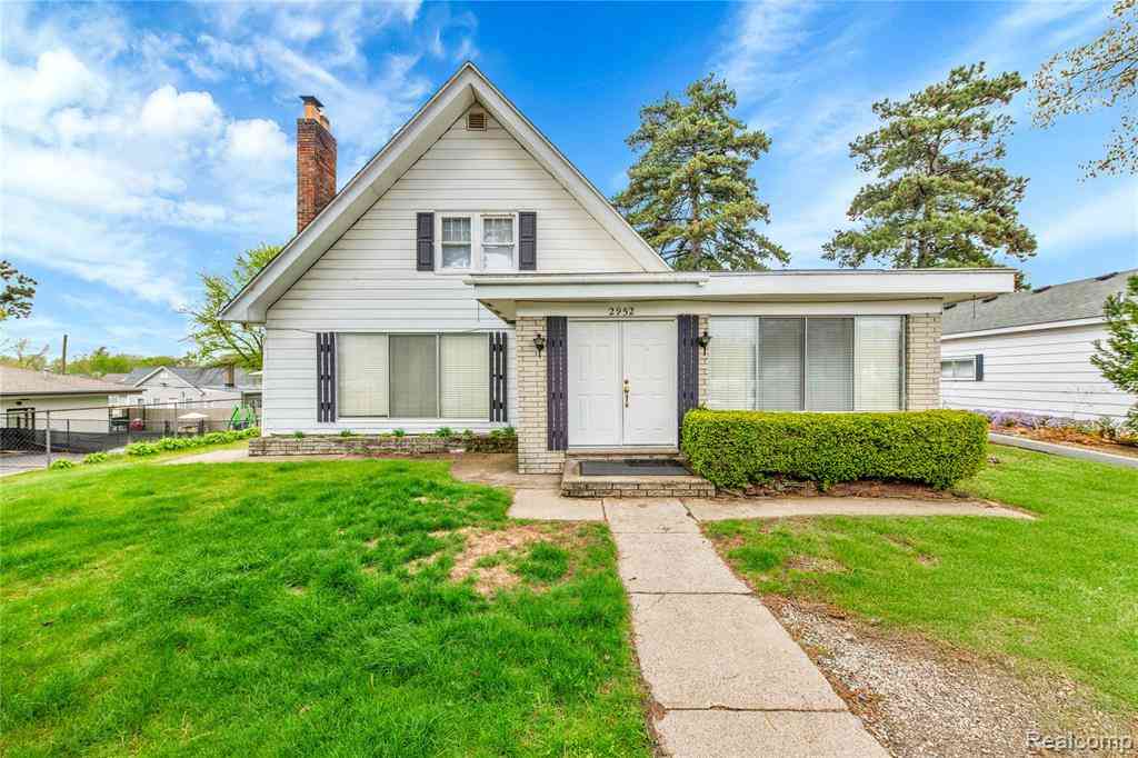Multifamily For Sale - 2952 Prynne Street <br/> Keego Harbor, MI 48320
