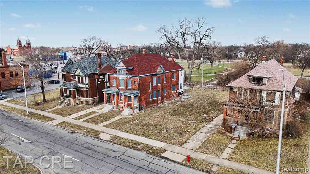 Multifamily For Sale - 1104 E Grand Boulevard <br/> Detroit, MI 48207