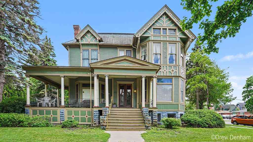 Multifamily For Sale - 1500 Center Avenue <br/> Bay City, MI 48708