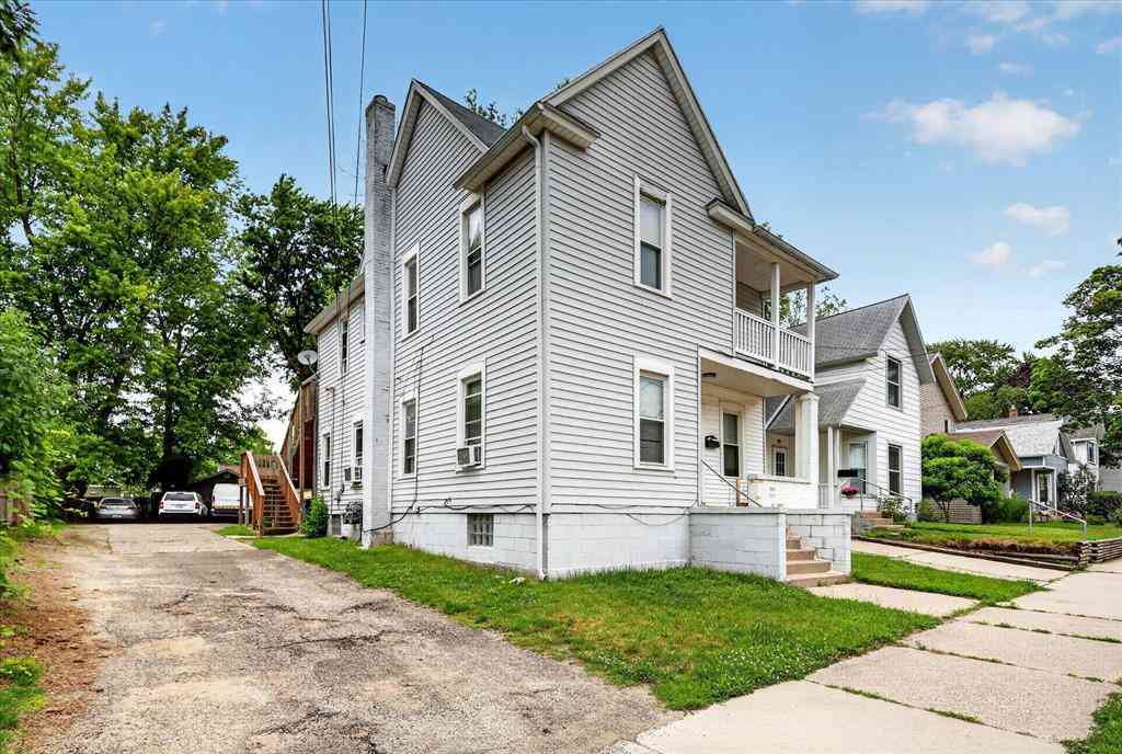 Multifamily For Sale - 129 Palmer Street Ne NE<br/> Grand Rapids, MI 49505