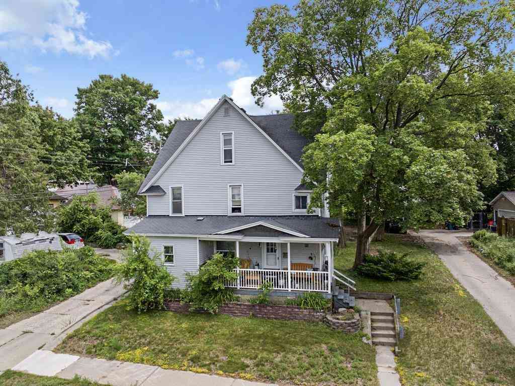 Multifamily For Sale - 411 S Simons Street <br/> Wexford County, Cadillac, MI 49601