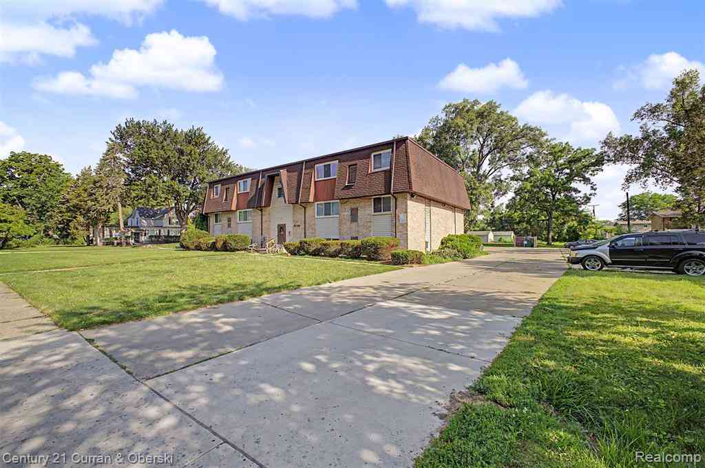 Multifamily For Sale - 34190 Forest Street <br/> Wayne, MI 48184