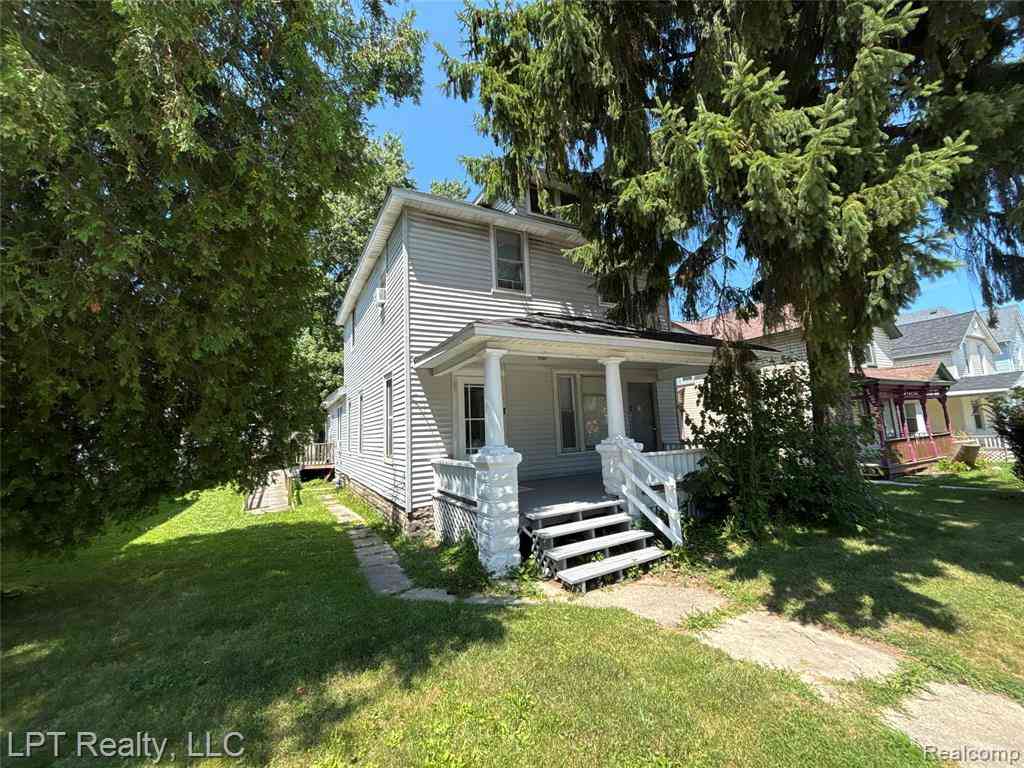 Multifamily For Sale - 923 10th Street <br/> Saint Clair County, Port Huron, MI 48060