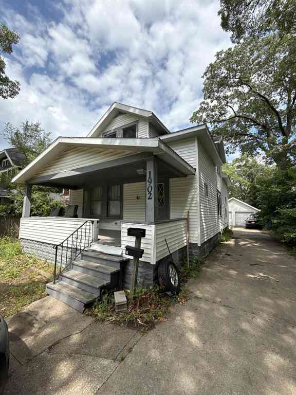 Multifamily For Sale - 1902 Jefferson Street <br/> Muskegon, MI 49441