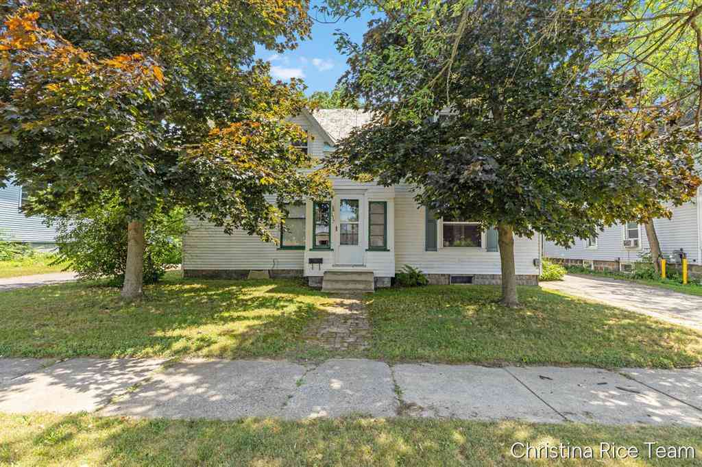 Multifamily For Sale - 115 E Congress Street <br/> Belding, MI 48809