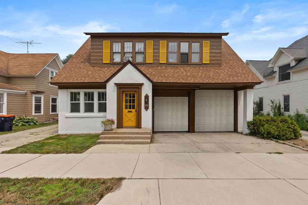 Multifamily For Sale - 251 W 11th Street <br/> Holland, MI 49423