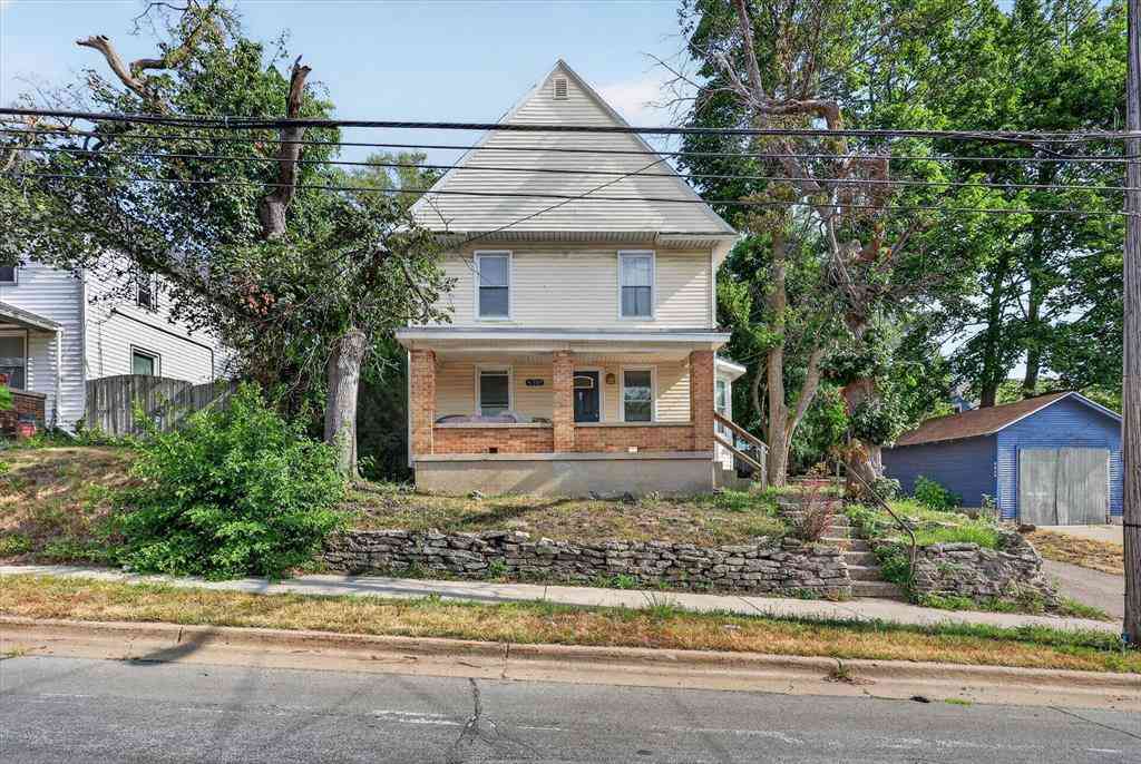 Multifamily For Sale - 909 Hall Street Se SE<br/> Grand Rapids, MI 49507
