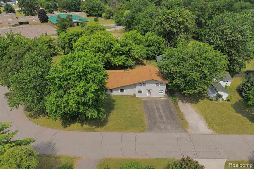 Multifamily For Sale - 900 Tyler Road <br/> Shiawassee County, Lennon, MI 48449