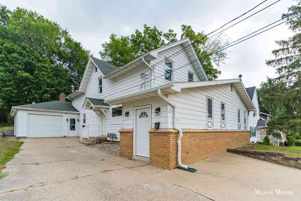 Multifamily For Sale - 636 Hackett Street <br/> Ionia, MI 48846