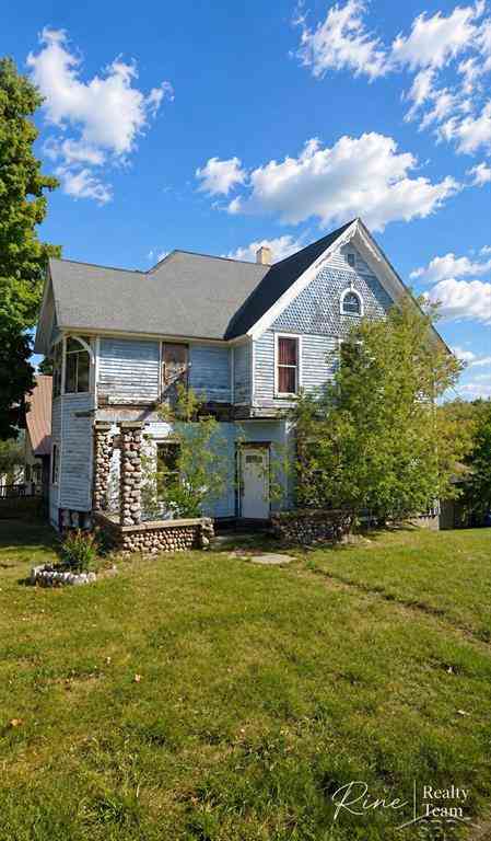 Multifamily For Sale - 41 Marquette Avenue <br/> Crystal Falls, MI 49920