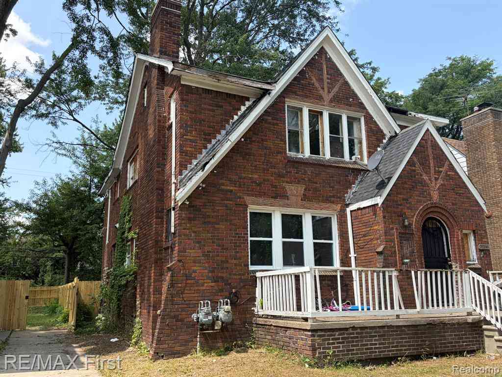 Multifamily For Sale - 5919 Yorkshire Road <br/> Detroit, MI 48224