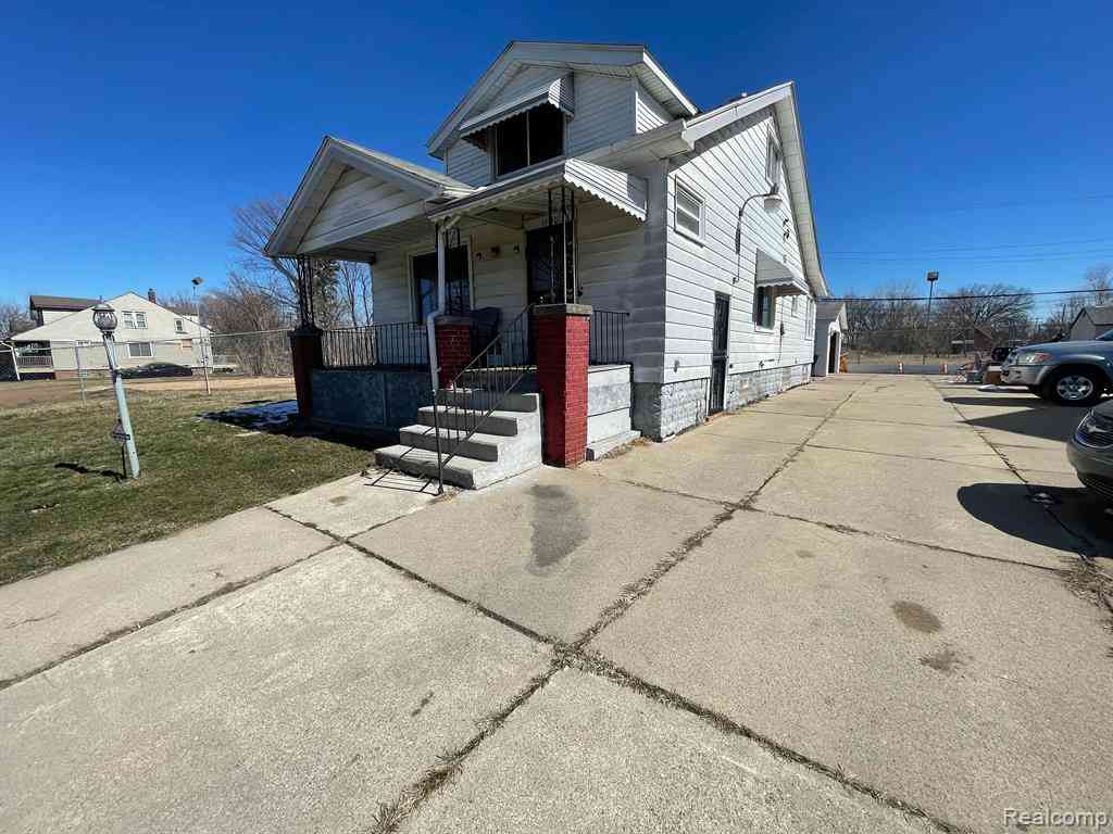 Homes For Sale - 19312 Danbury Street <br/> Highland Park, MI 48203