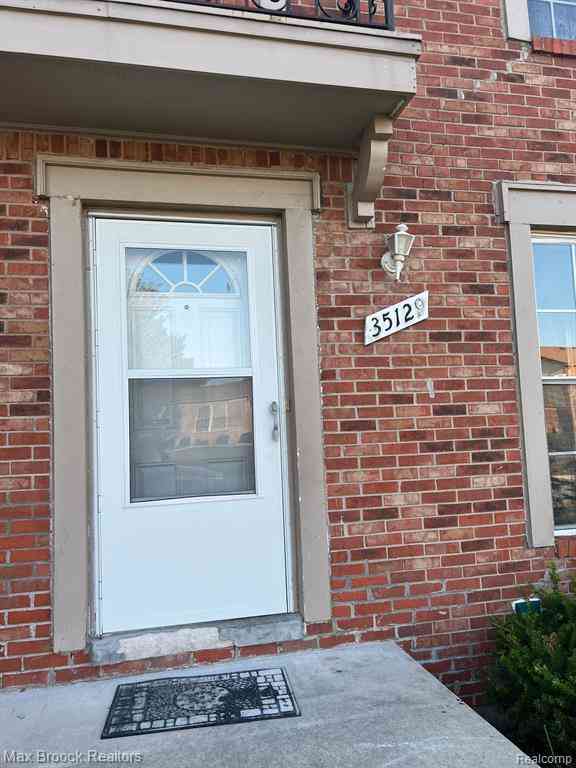 Condo For Rent - 35129 Terrybrook Dr Drive  #27<br/> Sterling Heights, MI 48312