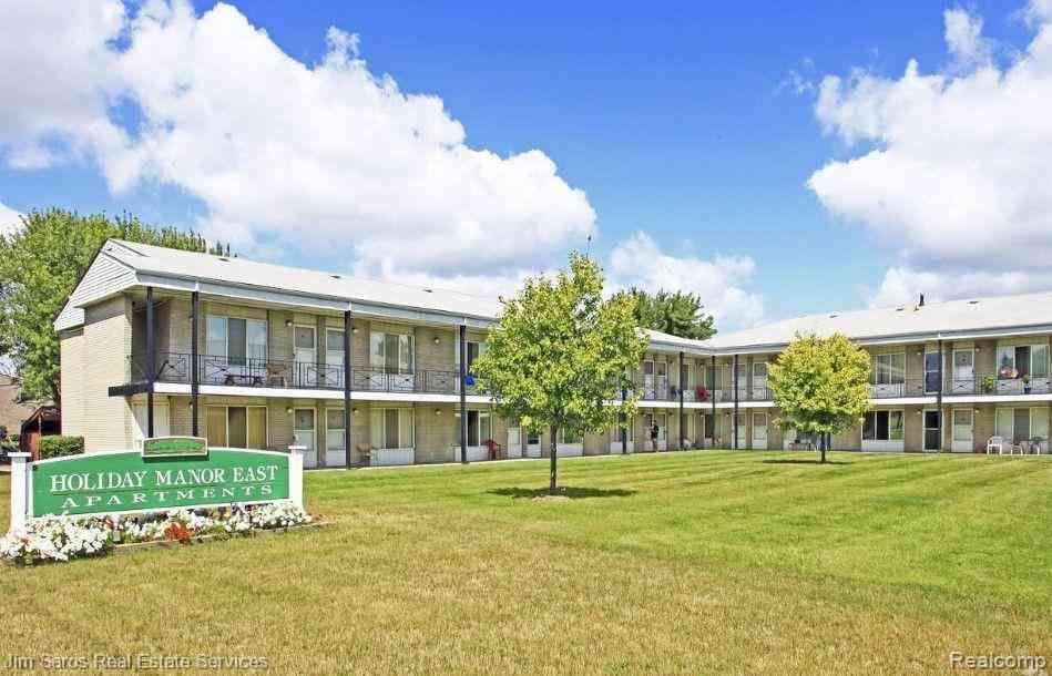 Homes For Rent - 16425 E 12 Mile - 1 Bed Units Road <br/> Roseville, MI 48066