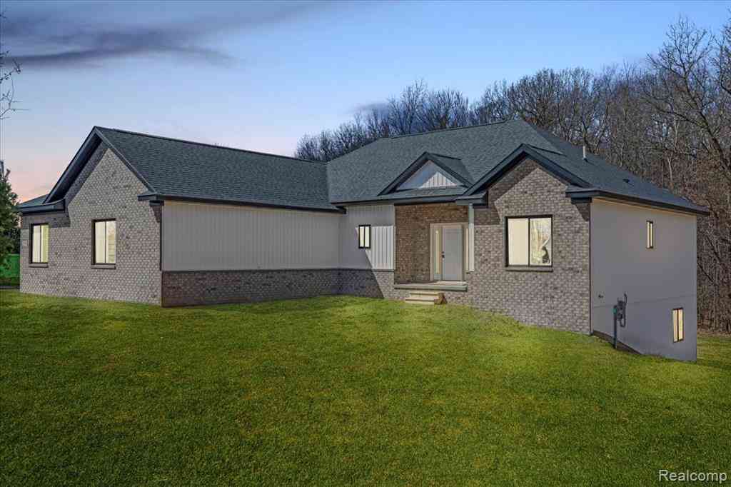 Homes For Sale - 4070 Metamora Ridge  <br/> Lapeer County, Metamora, MI 48455