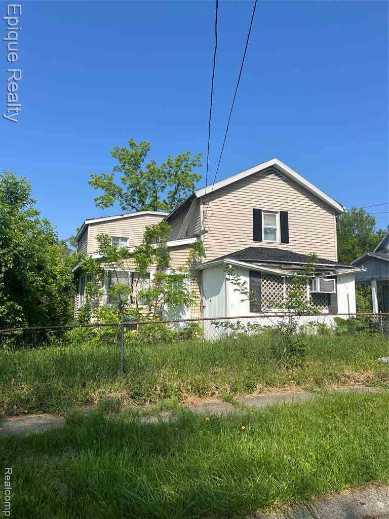 Homes For Sale - 2050 Ferris Avenue <br/> Flint, MI 48503