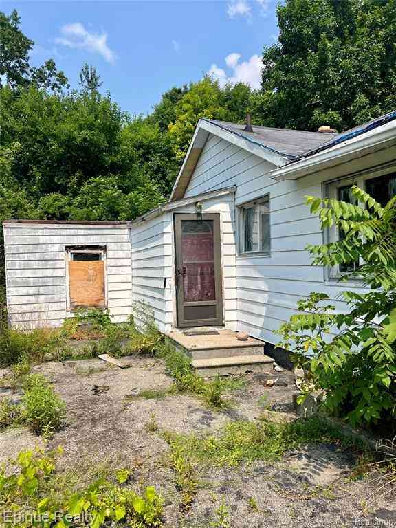 Homes For Sale - 536 W Home Avenue <br/> Flint, MI 48505