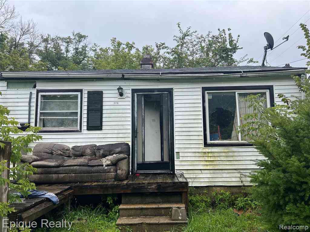 Homes For Sale - 5218 Summit Street <br/> Flint, MI 48505