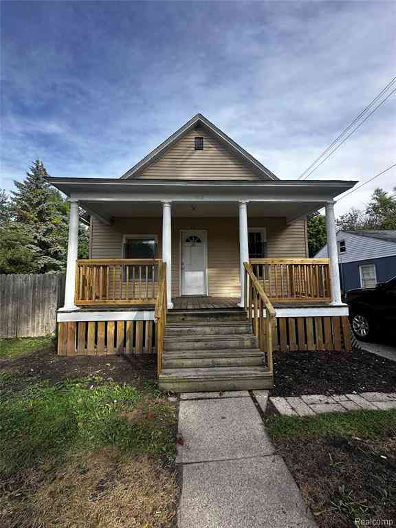 Homes For Sale - 1818 N Woodbridge Street <br/> Saginaw, MI 48602