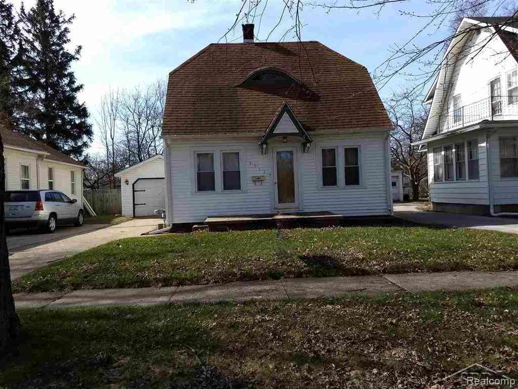 Homes For Sale - 1717 Ottawa Street <br/> Saginaw, MI 48602