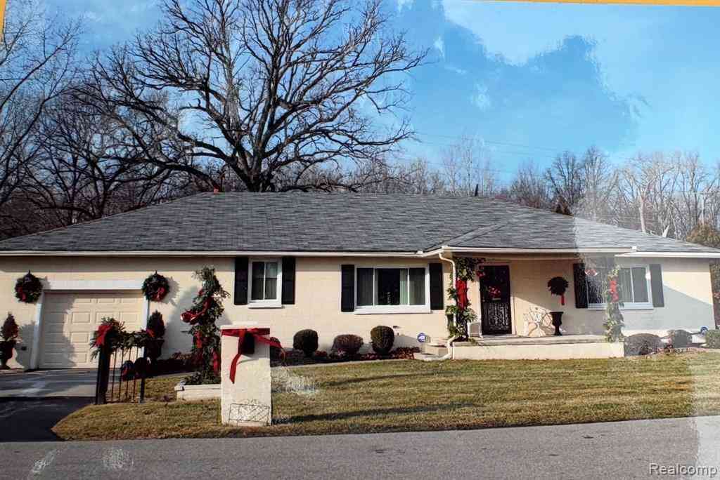 Homes For Sale - 19234 Buck Avenue <br/> Wayne County, Brownstown, MI 48174