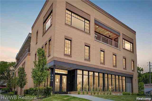 Condo For Sale - 804 N Main Street  #2A<br/> Rochester, MI 48307