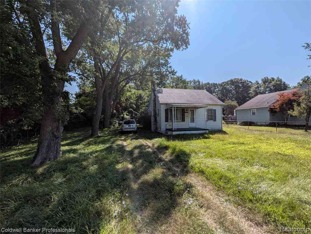 Homes For Sale - 1750 N Hix Road <br/> Westland, MI 48185