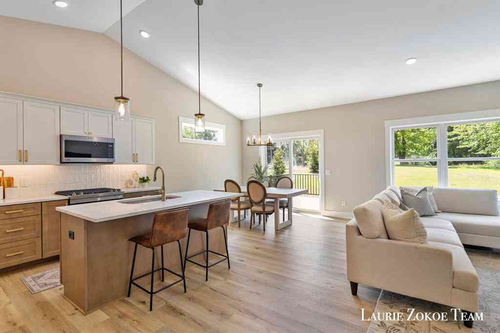 Condo For Sale - 4341 Tallman Woods Drive Nw NW #9<br/> Grand Rapids, MI 49534
