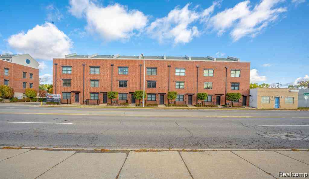 Condo For Rent - 622 W 11 Mile Road <br/> Royal Oak, MI 48067