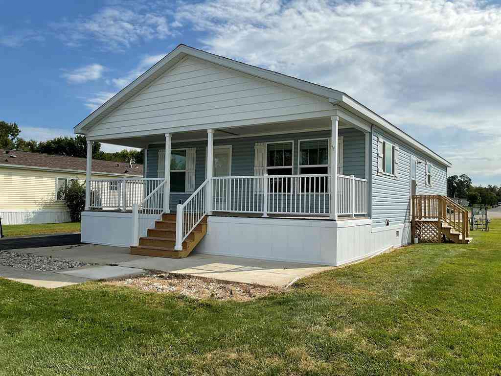 Homes For Sale - 7117 White Oak Circle <br/> Portage, MI 49002