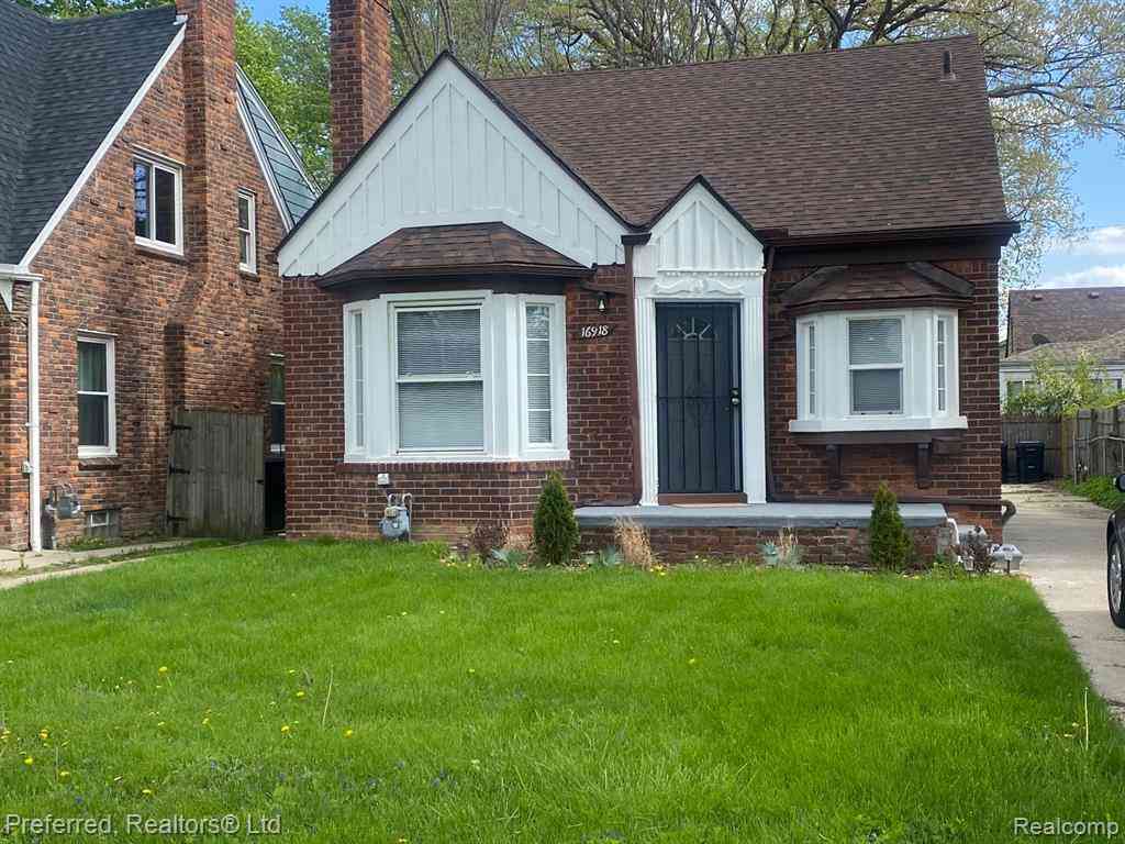 Homes For Sale - 16918 Chandler Park Drive <br/> Detroit, MI 48224
