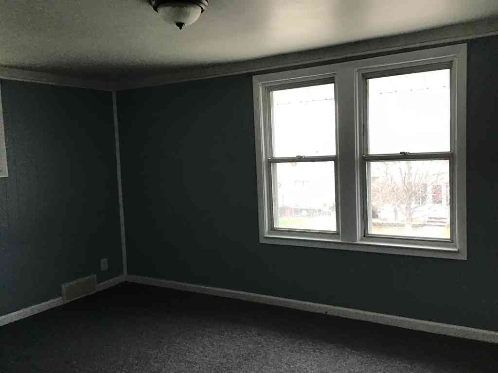 Homes For Sale - 214 Detroit Street <br/> Trenton, MI 48183