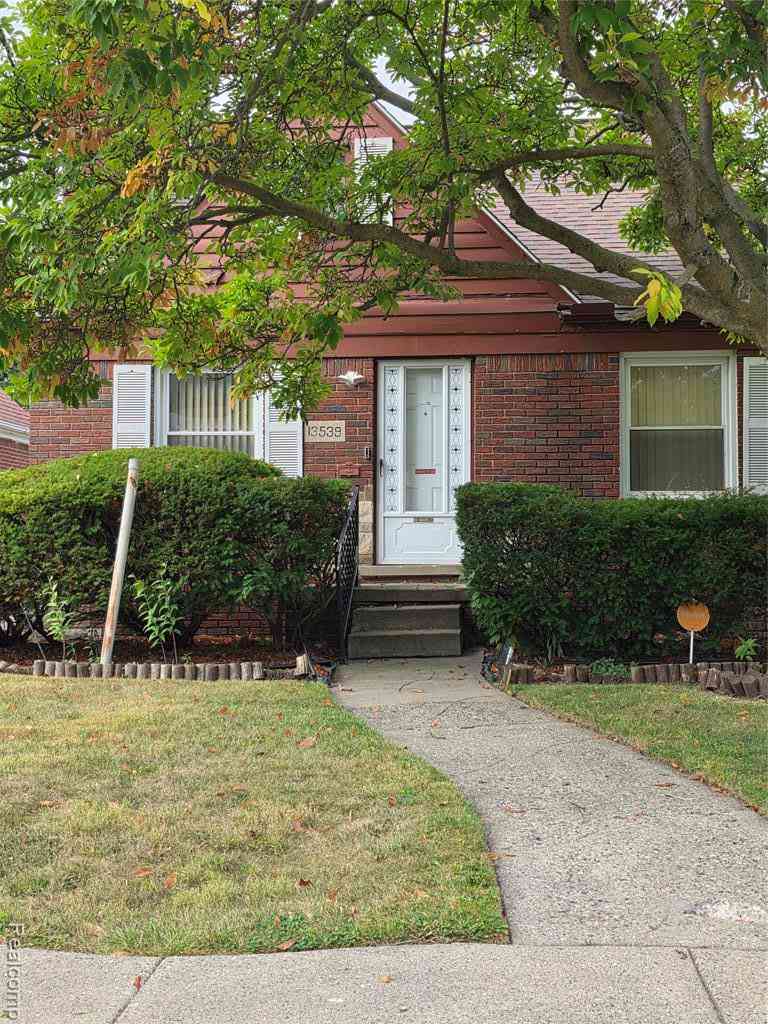 Homes For Sale - 13539 Woodmont Avenue <br/> Detroit, MI 48227