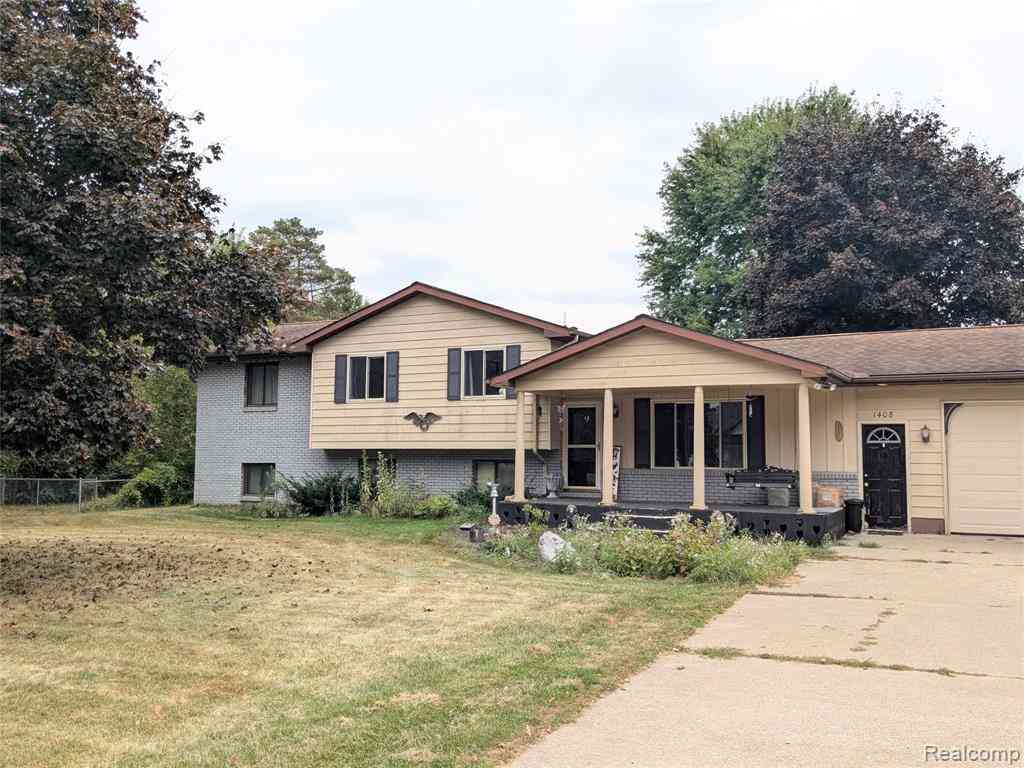 Homes For Sale - 1408 Bowers Road <br/> Lapeer, MI 48446